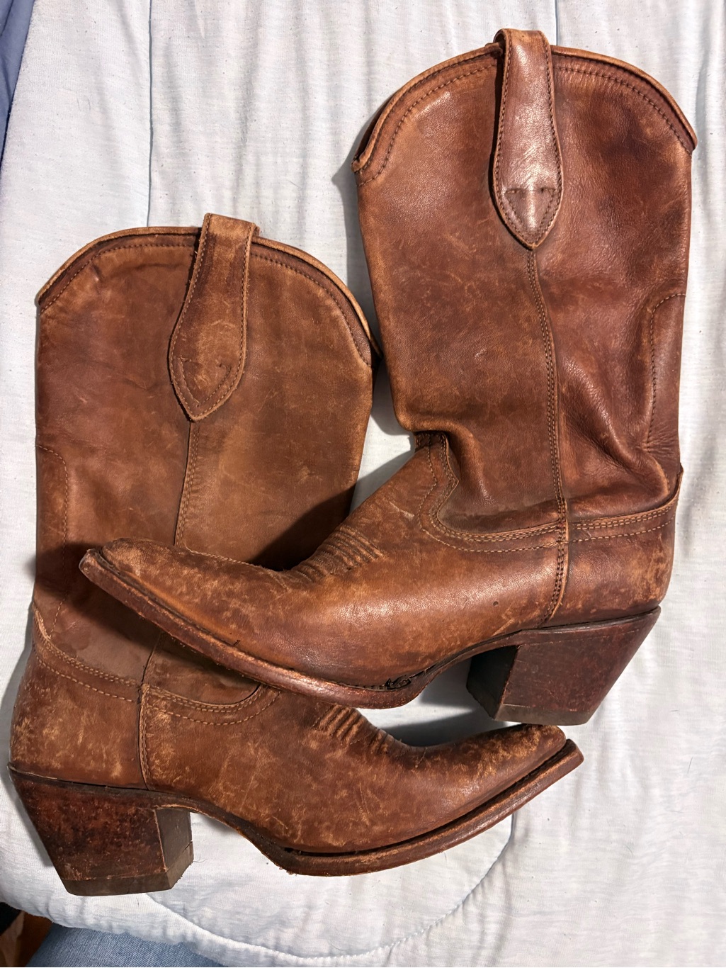 Ariat Women’s R-Toe Western Boots - Distressed Brown - Worn Once